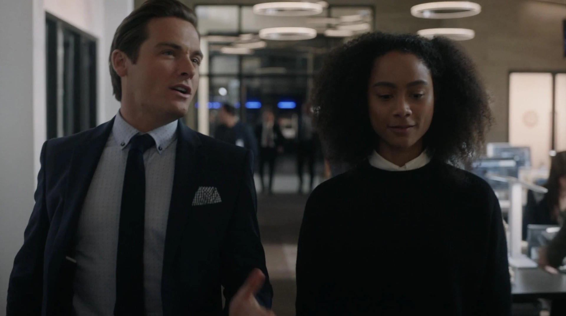 Kevin Zegers and Michelle Núñez in The Rookie: Feds (2022)