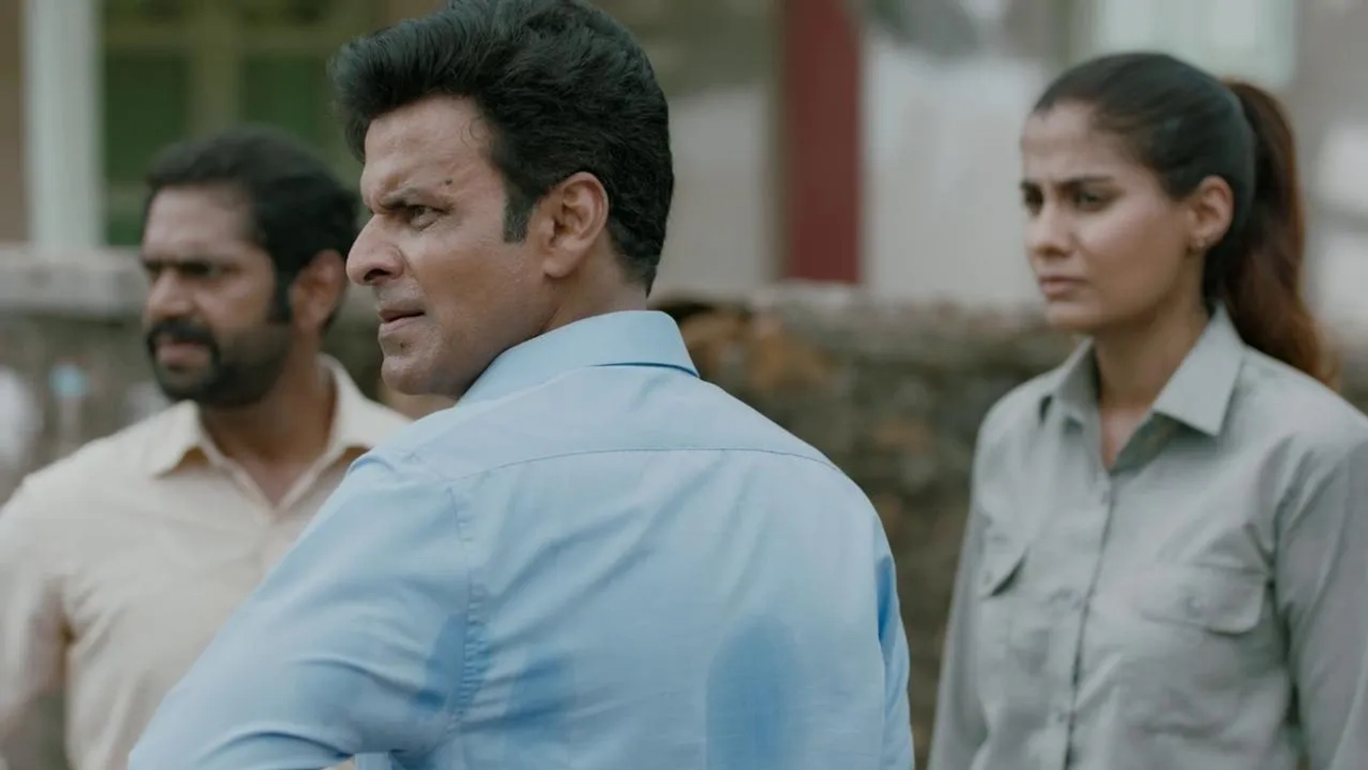 Manoj Bajpayee, Sharib Hashmi, and Shreya Dhanwanthary in The Family Man (2019)