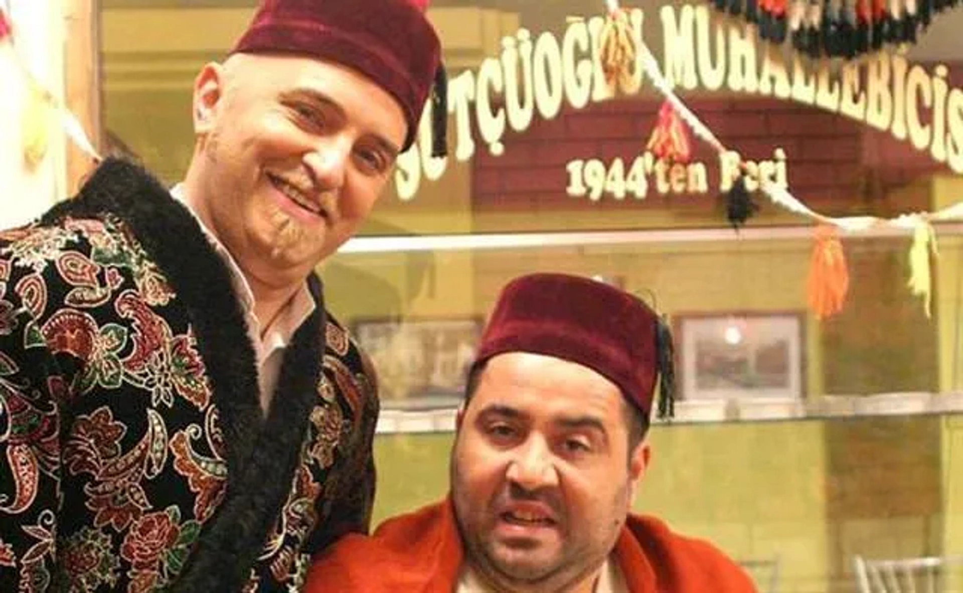 Ata Demirer and Yavuz Seçkin in Avrupa Yakasi (2004)