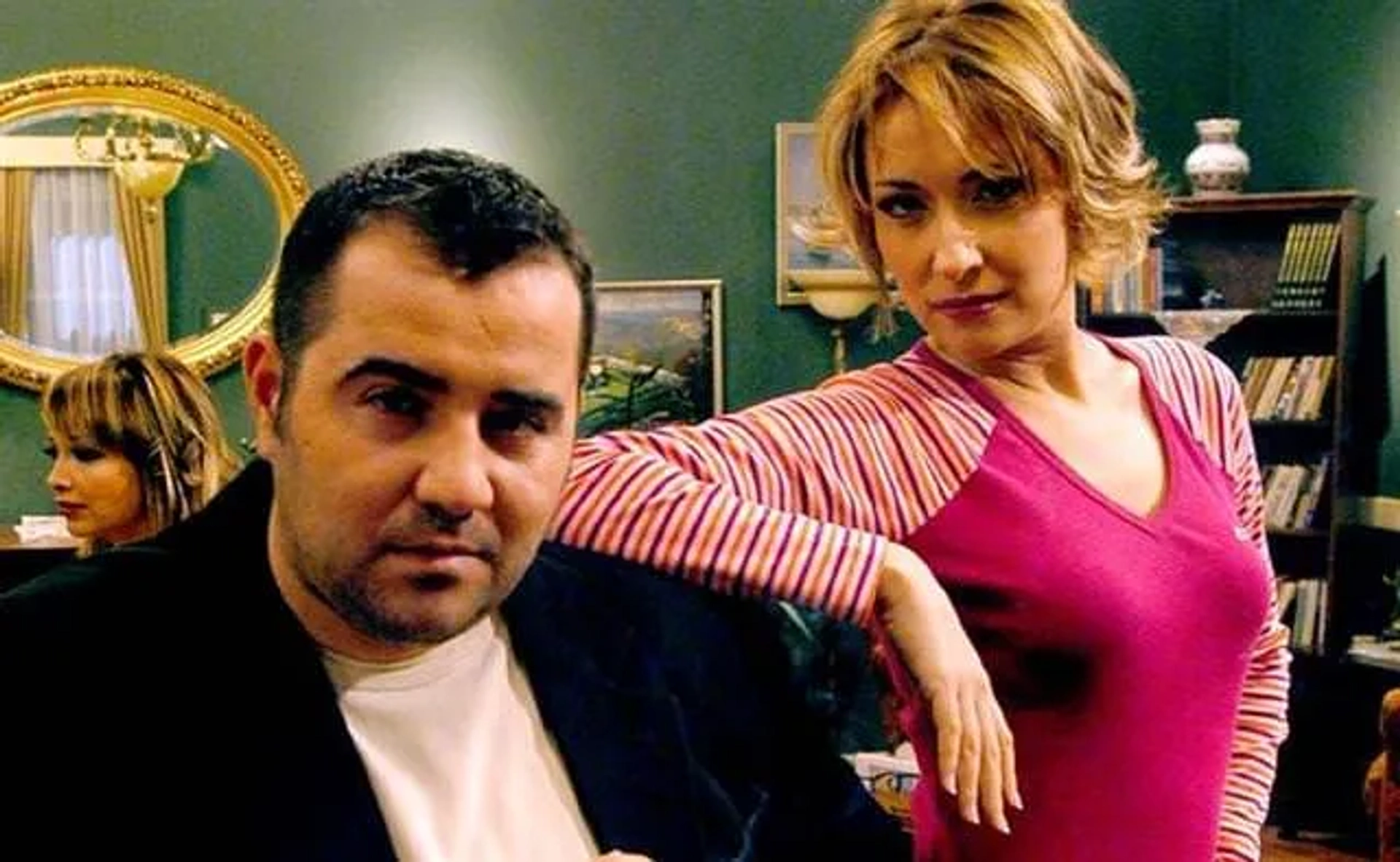 Ata Demirer and Gülse Birsel in Avrupa Yakasi (2004)