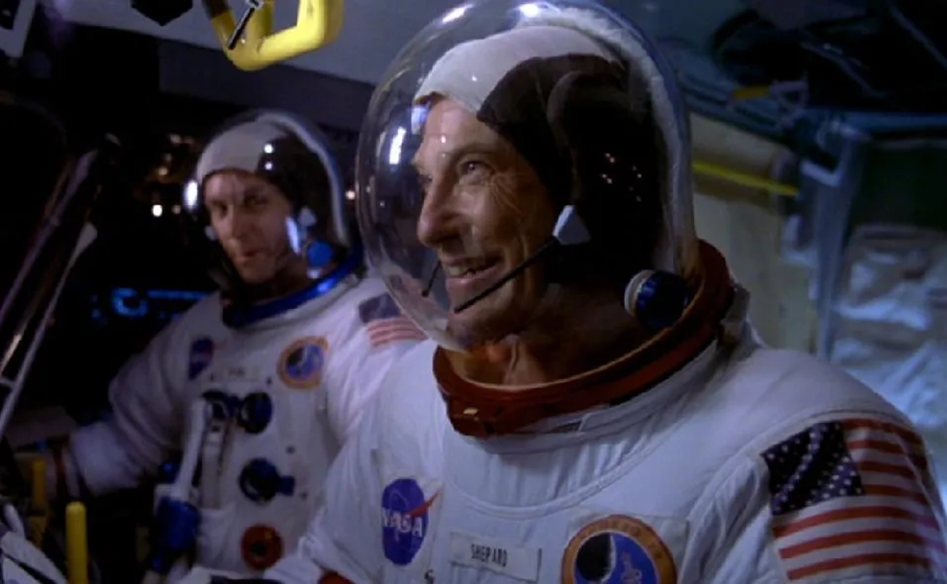 Gary Cole and Ted Levine in From the Earth to the Moon (1998)