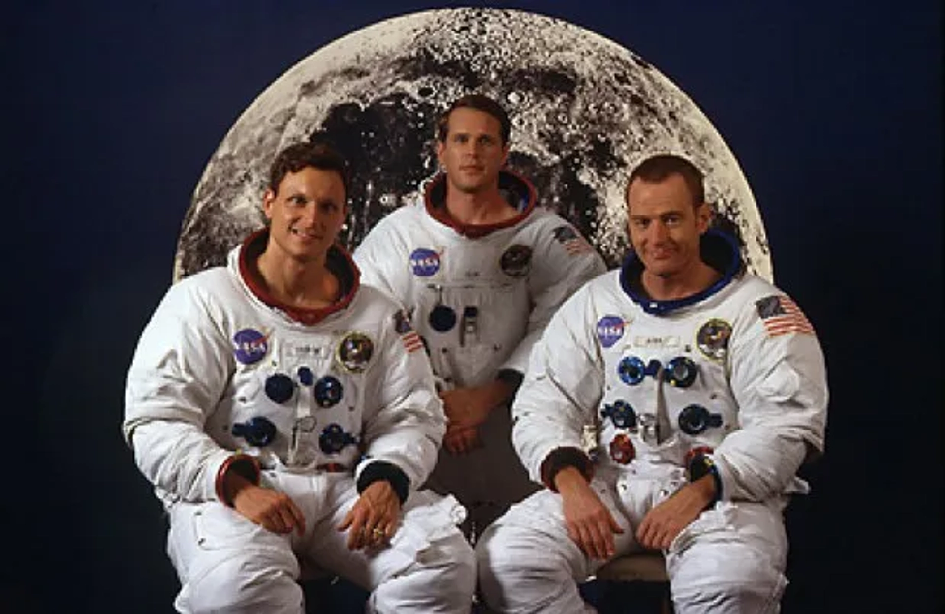 Cary Elwes, Tony Goldwyn, and Bryan Cranston in From the Earth to the Moon (1998)