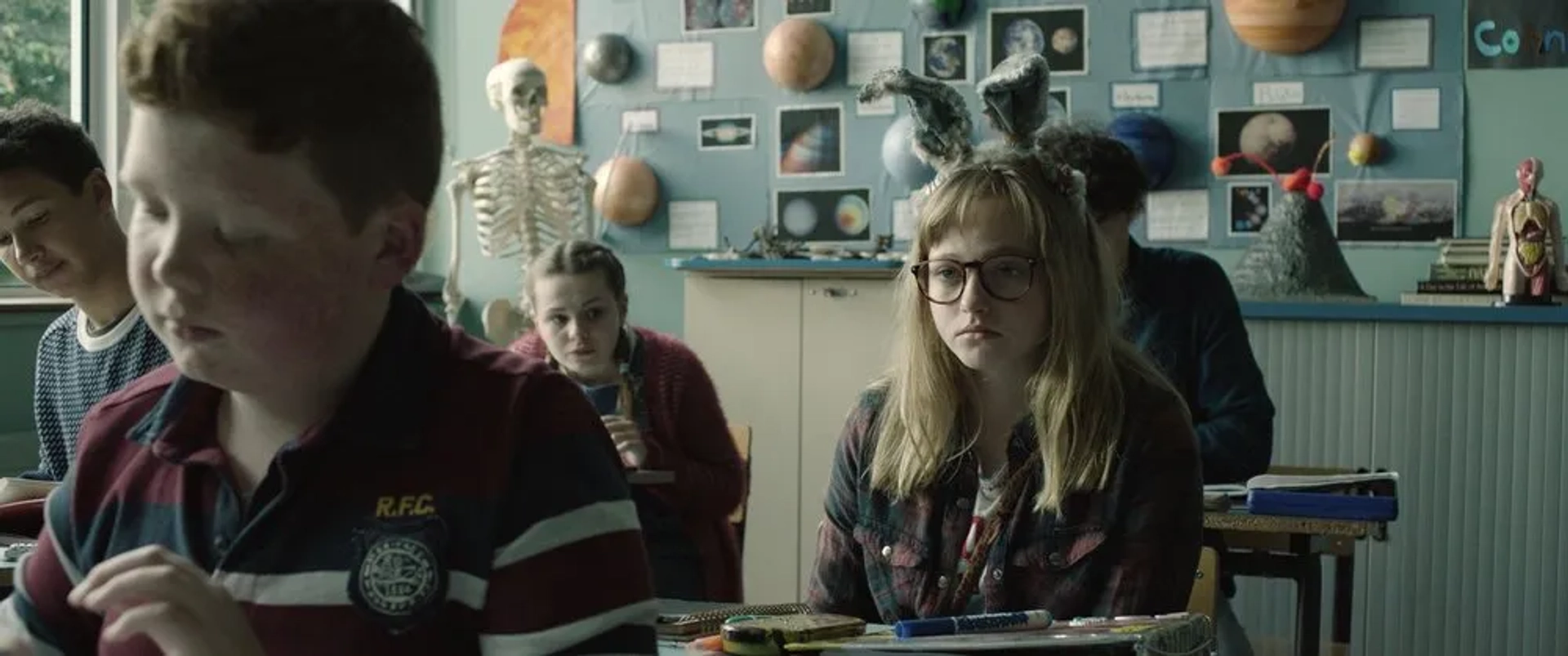 Sydney Wade and Madison Wolfe in I Kill Giants (2017)