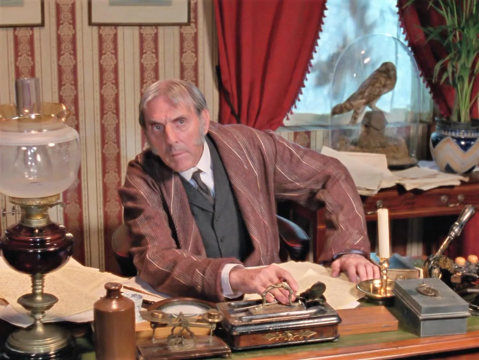 Eric Sykes in The Return of Sherlock Holmes (1986)