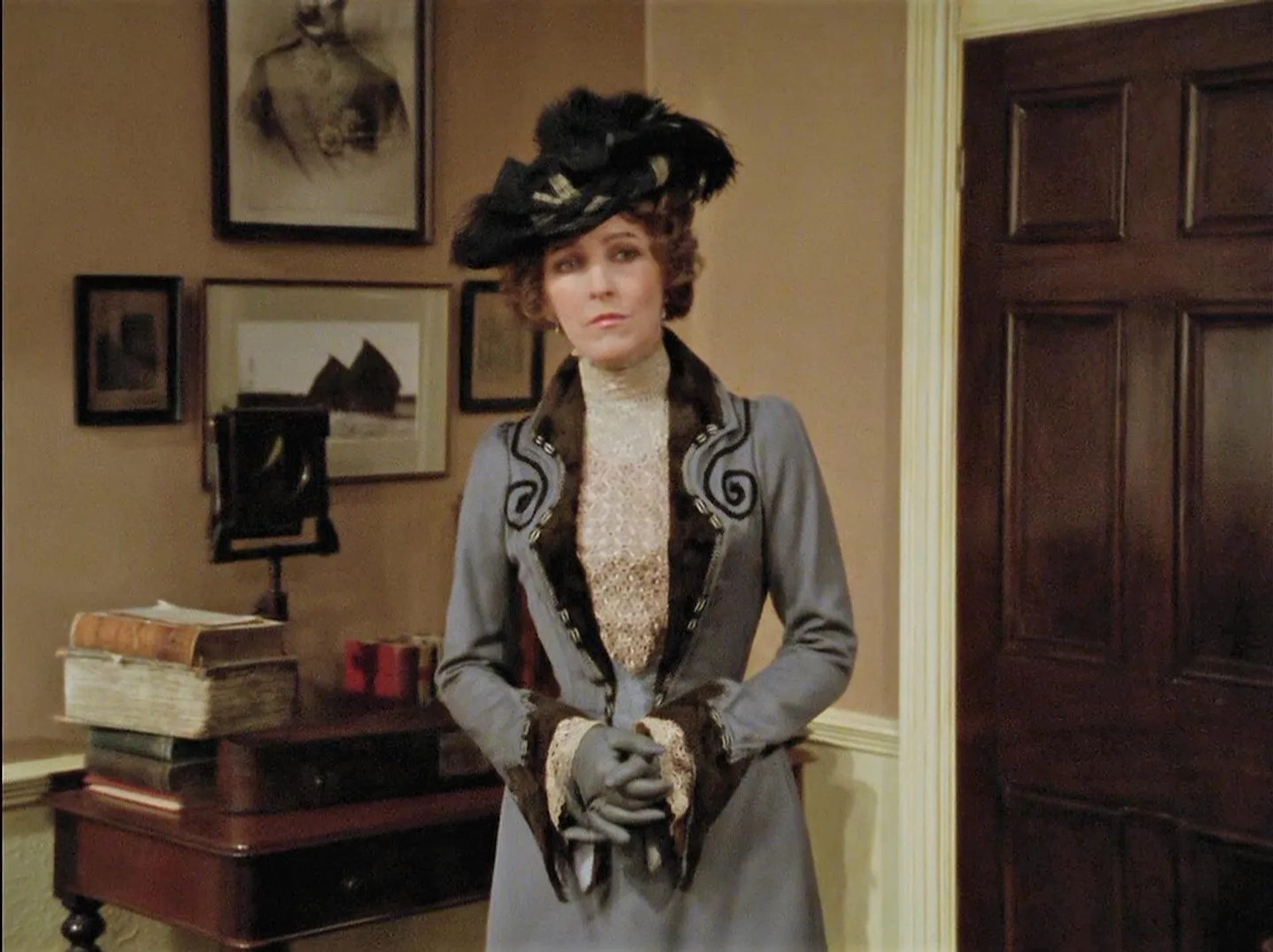 Patricia Hodge in The Return of Sherlock Holmes (1986)