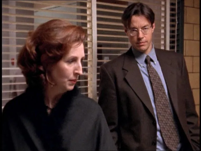 Kyle Secor and Brigid Cleary in Homicide: Life on the Street (1993)