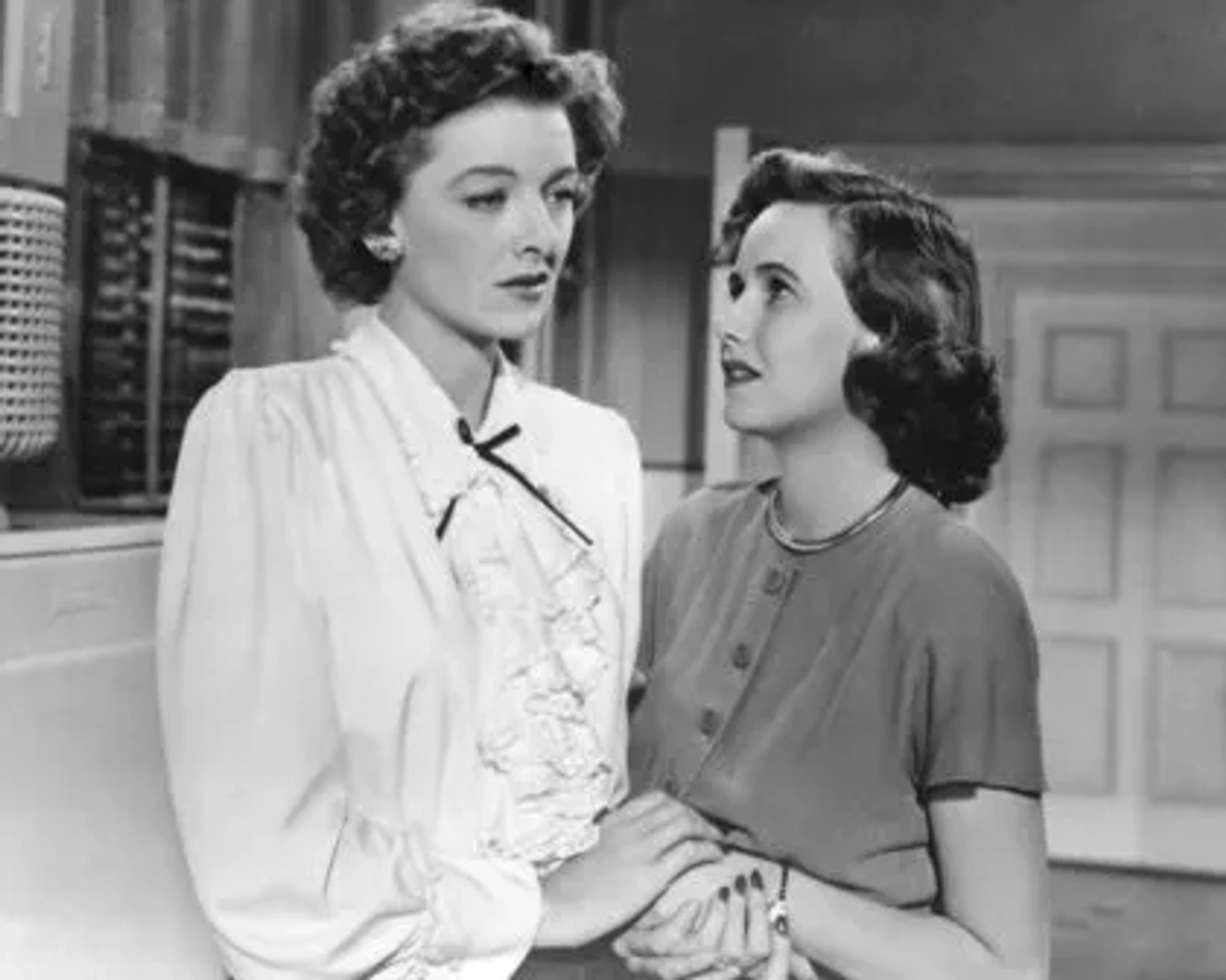 "Best Years of Our Lives, The (1946)" Myrna Loy & Teresa Wright