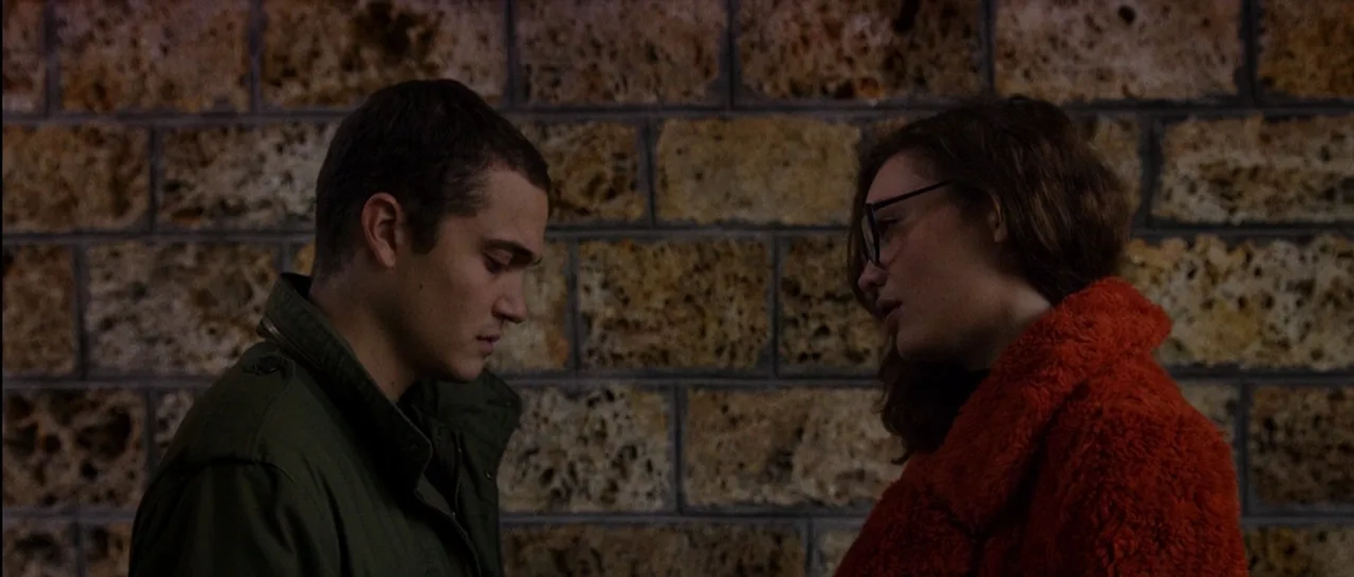 Karl Glusman and Aomi Muyock in Love (2015)