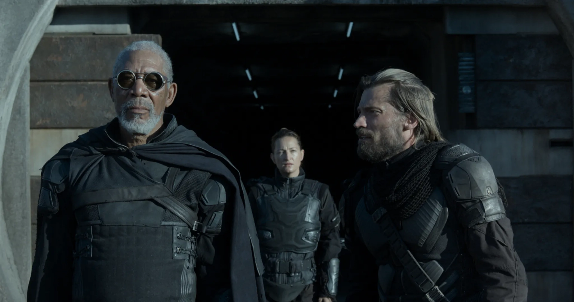 Morgan Freeman, Nikolaj Coster-Waldau, and Zoë Bell in Oblivion (2013)