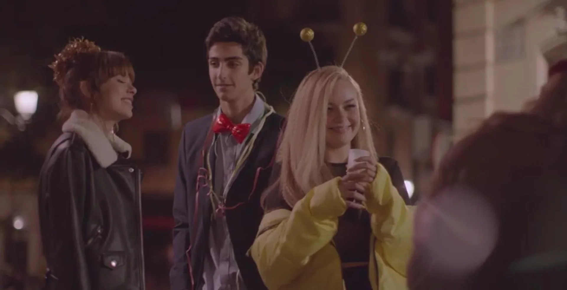 Irene Ferreiro, Álvaro Cobas, and Alba Planas in Skam España: Feliz año! (2019)