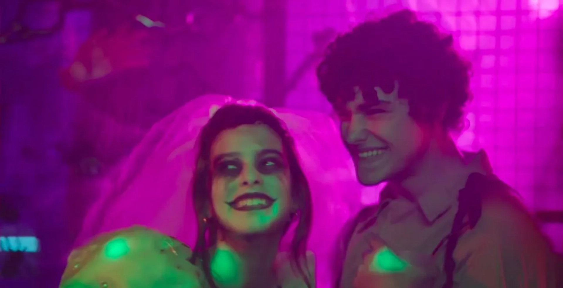 Tomás Aguilera and Alba Planas in Skam España (2018)