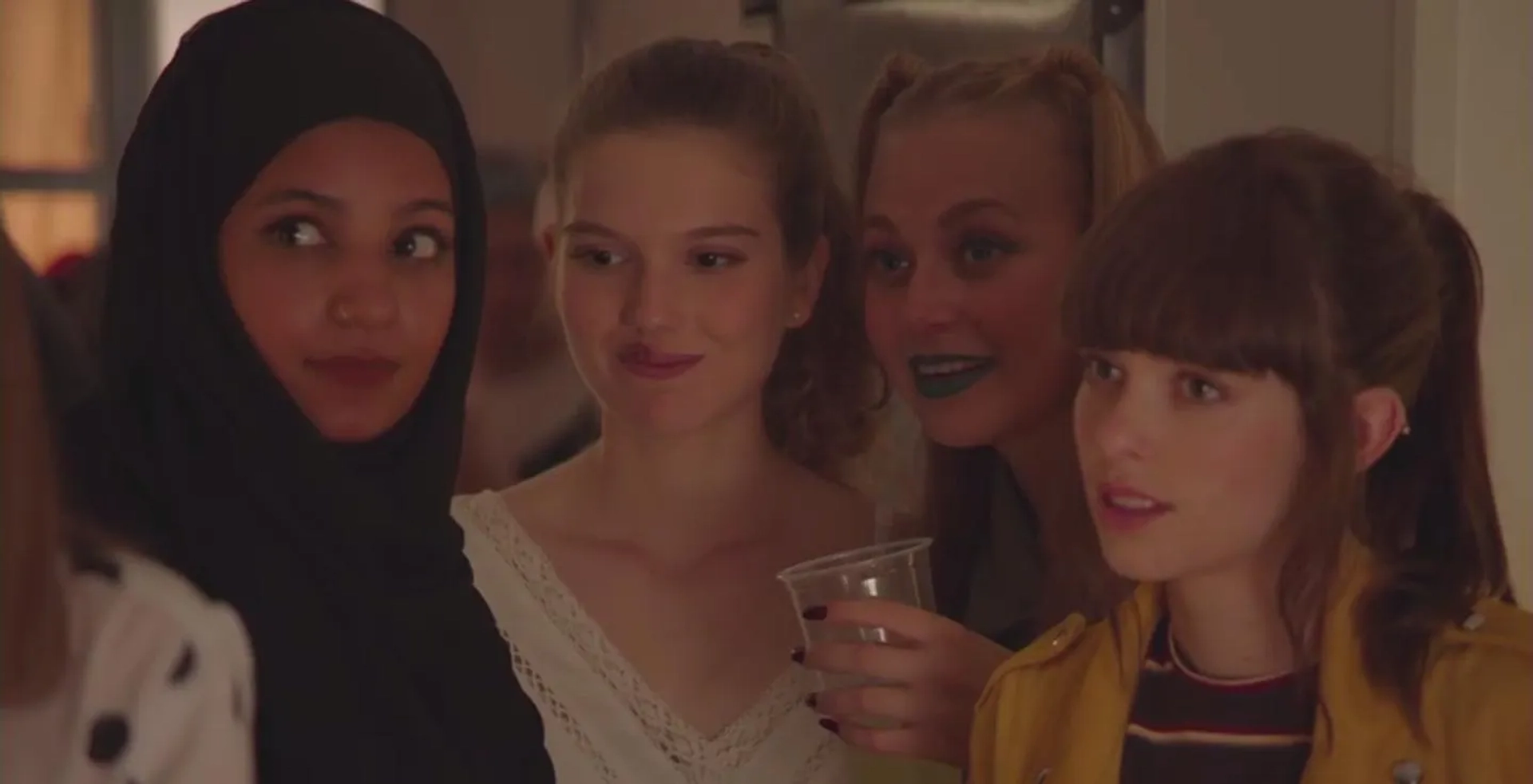 Celia Monedero, Hajar Brown, Irene Ferreiro, and Alba Planas in Skam España (2018)