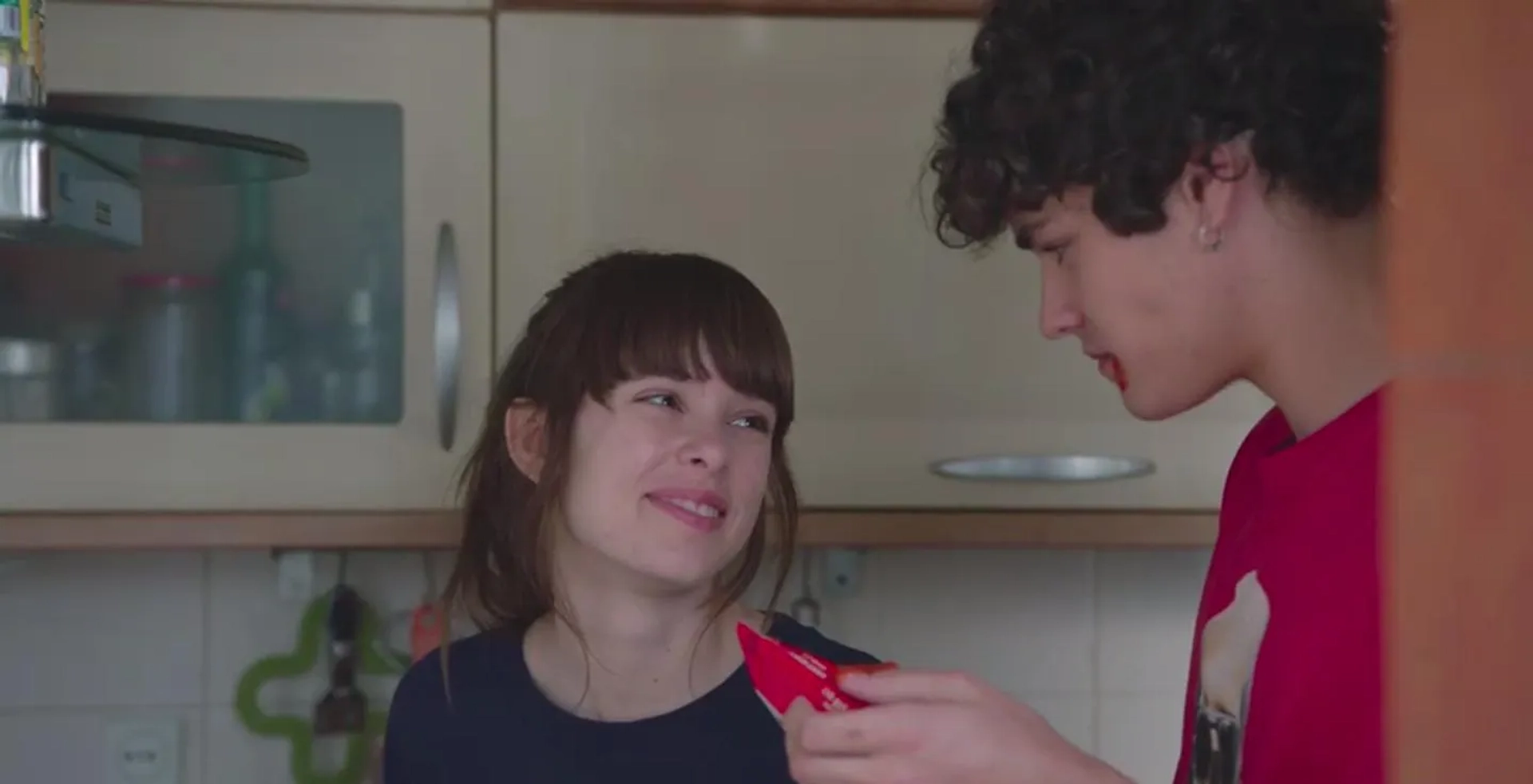 Tomás Aguilera and Alba Planas in Skam España (2018)