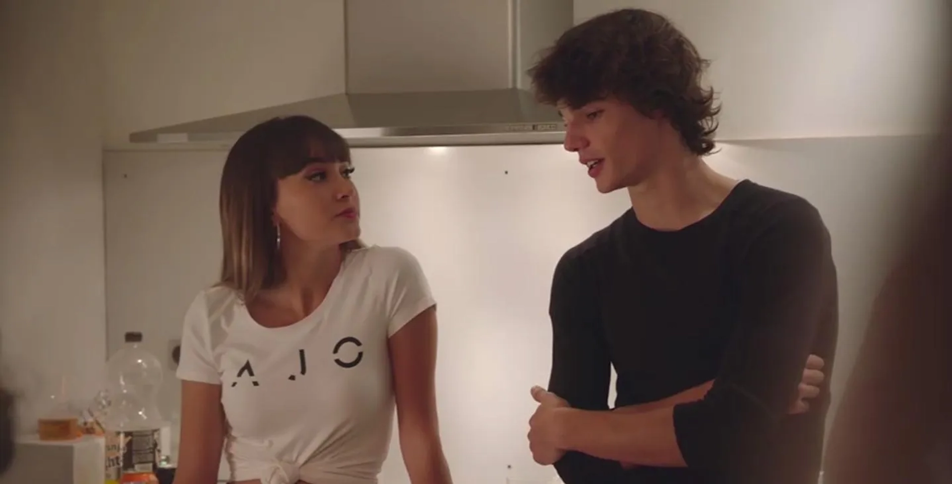 Fernando Lindez and Aitana in Skam España (2018)