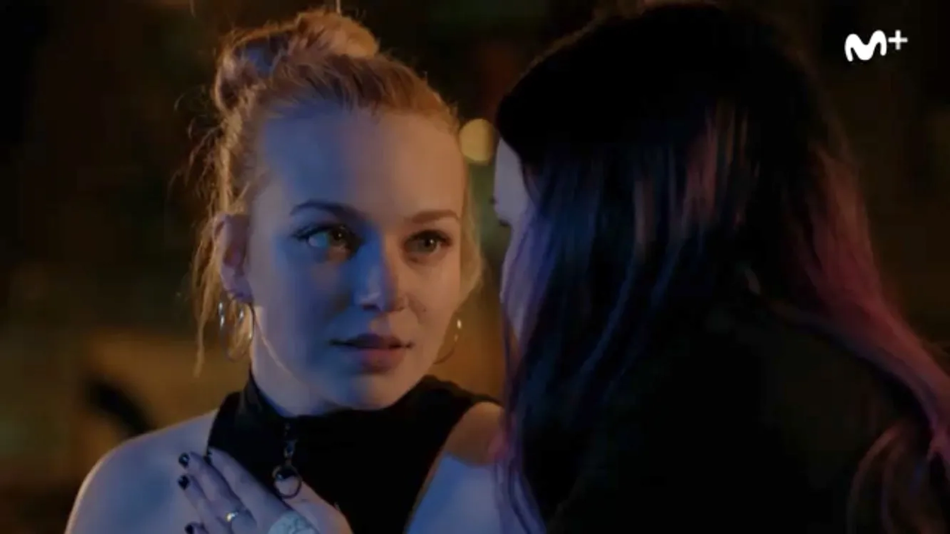 Irene Ferreiro and Tamara Luz Ronchese in Skam España: Éxtasis (2019)