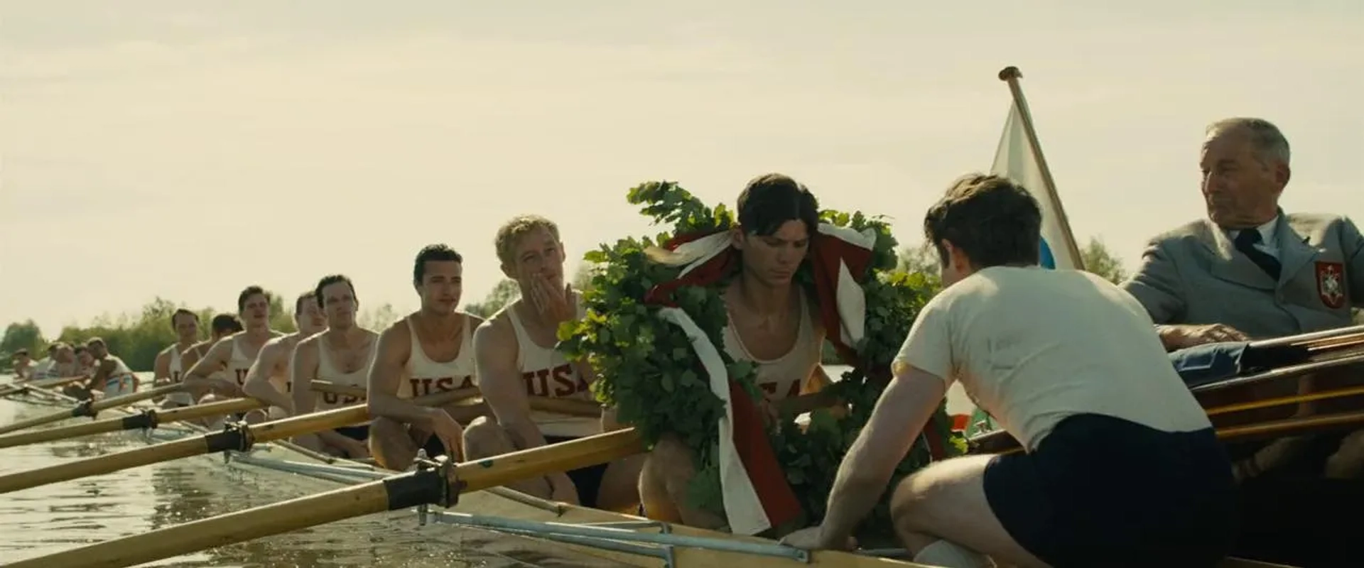 Jack Mulhern, Joel Phillimore, Callum Turner, Sam Strike, Tom Varey, Thomas Elms, Luke Slattery, Bruce Herbelin-Earle, and Wil Coban in The Boys in the Boat (2023)