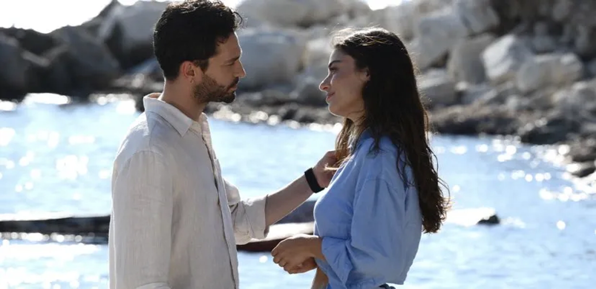 Ayça Aysin Turan and Ekin Koç in Make Me Believe (2023)