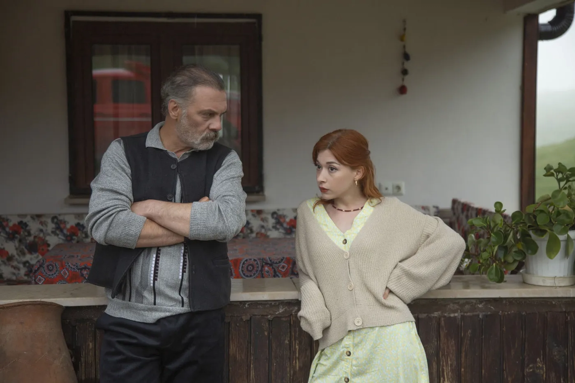 Fatih Al and Ipek Özagan in Vermem Seni Ellere (2023)