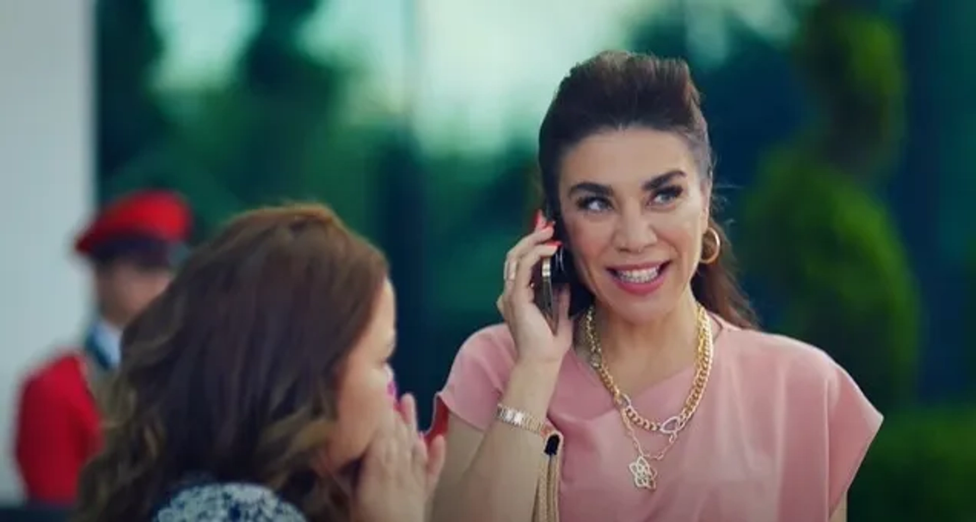 Yesim Ceren Bozoglu and Duygu Karaca in Yaz Sarkisi (2023)