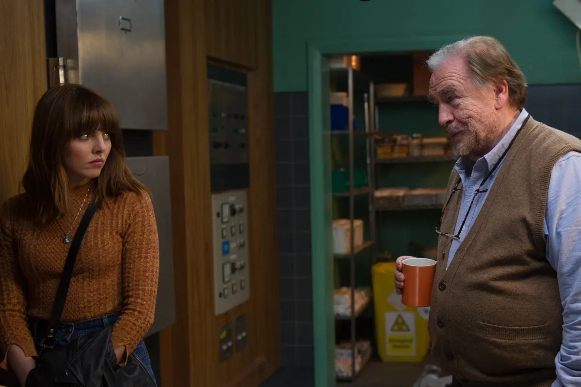 Brian Cox and Ophelia Lovibond in The Autopsy of Jane Doe (2016)