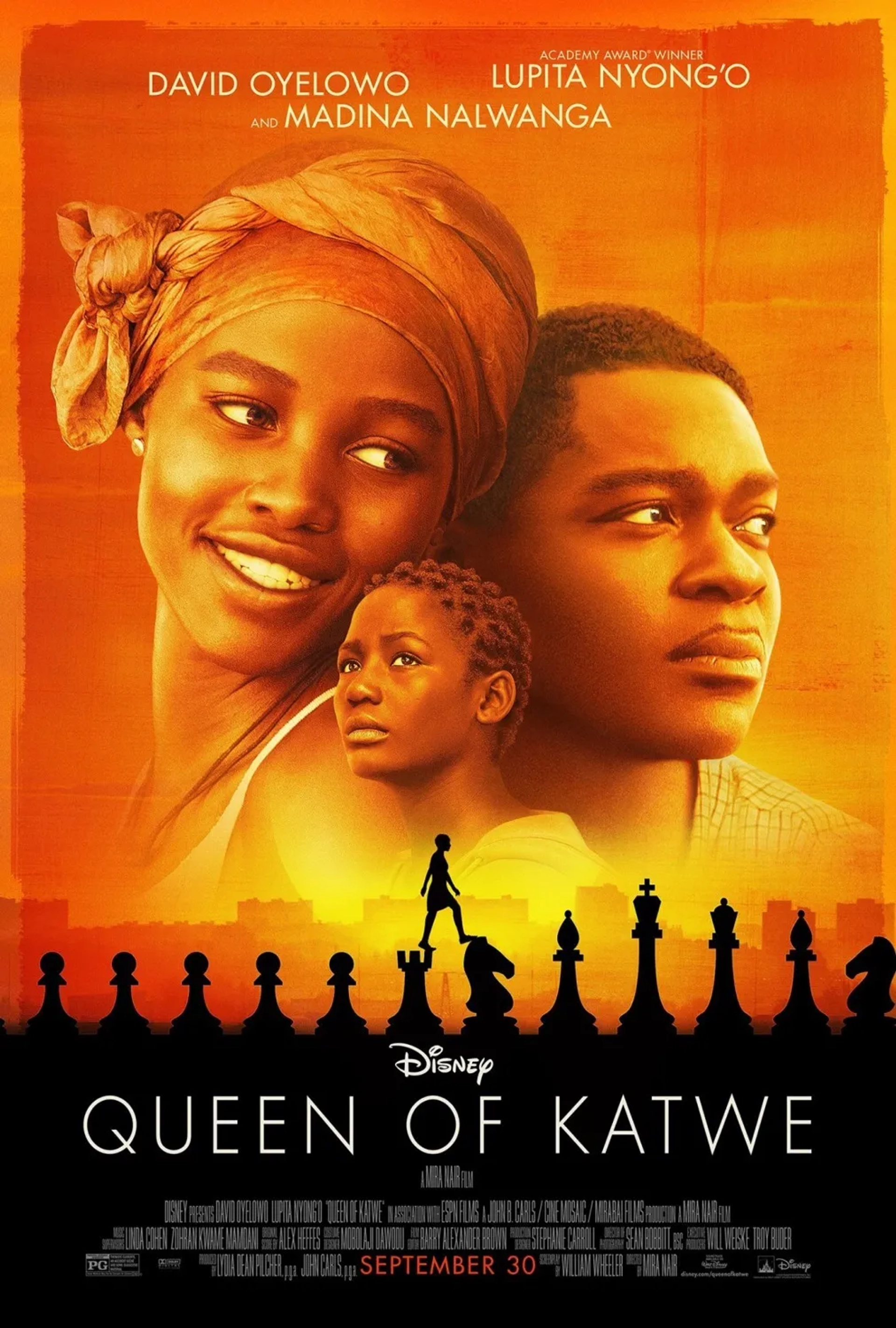 David Oyelowo, Lupita Nyong'o, and Madina Nalwanga in Queen of Katwe (2016)