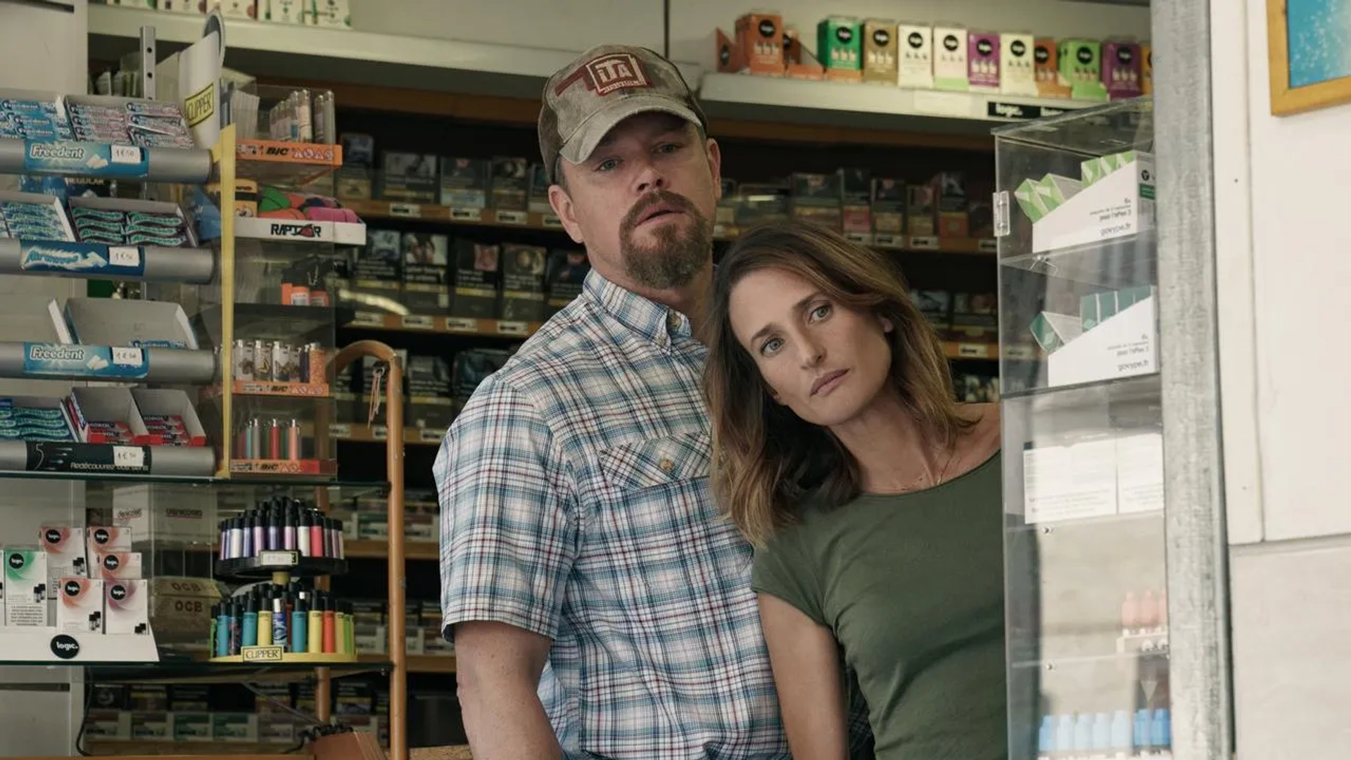 Matt Damon and Camille Cottin in Stillwater (2021)