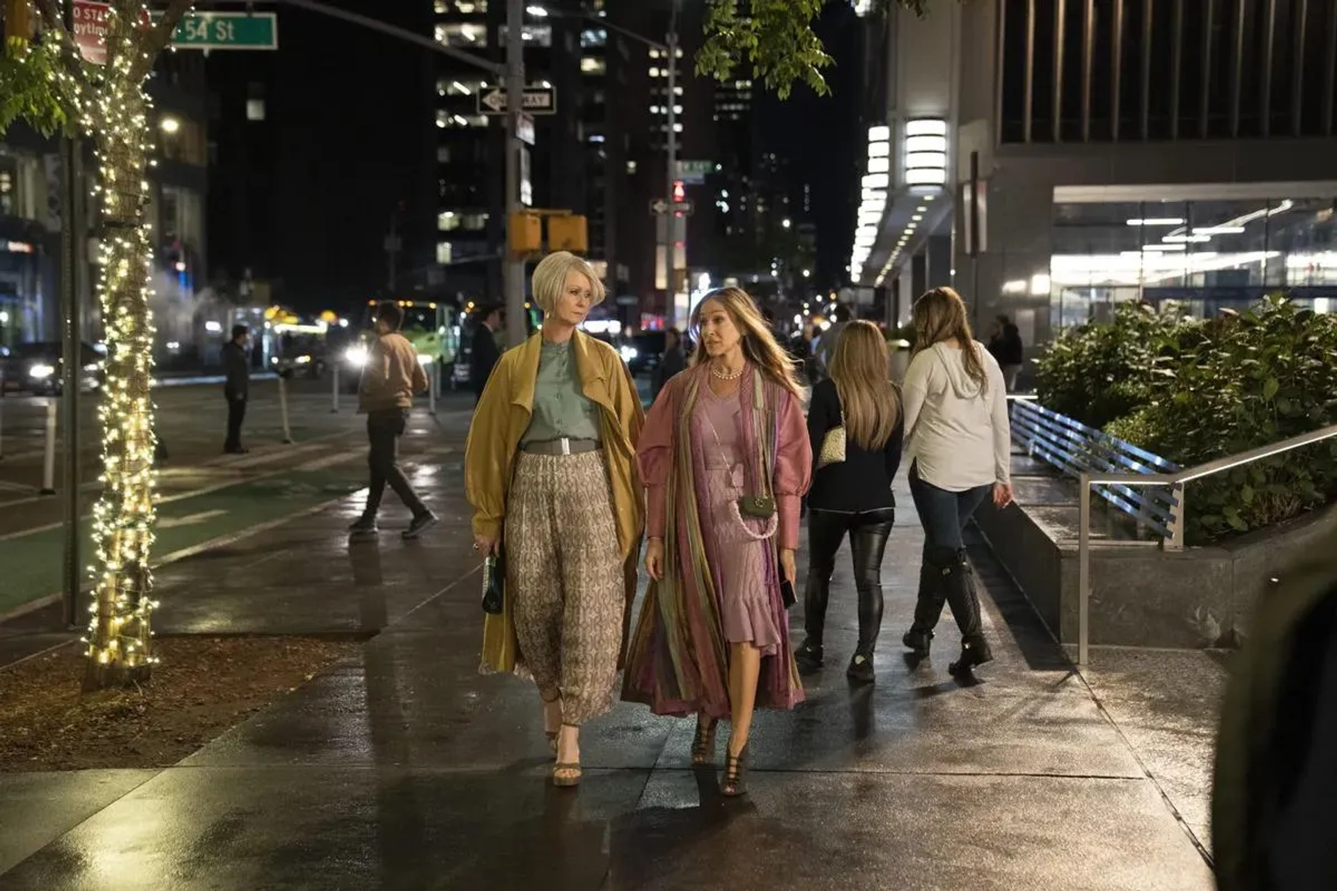 Sarah Jessica Parker and Cynthia Nixon in And Just Like That... (2021)