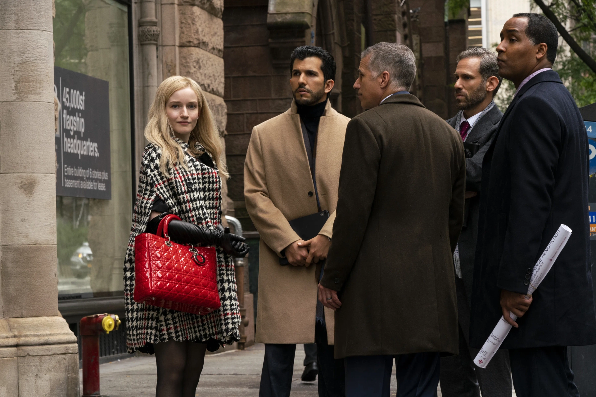 Richie Herschenfeld, Jason Schuchman, Lawrence Ballard, Julia Garner, and Gabriel Sloyer in Inventing Anna: A Wolf in Chic Clothing (2022)