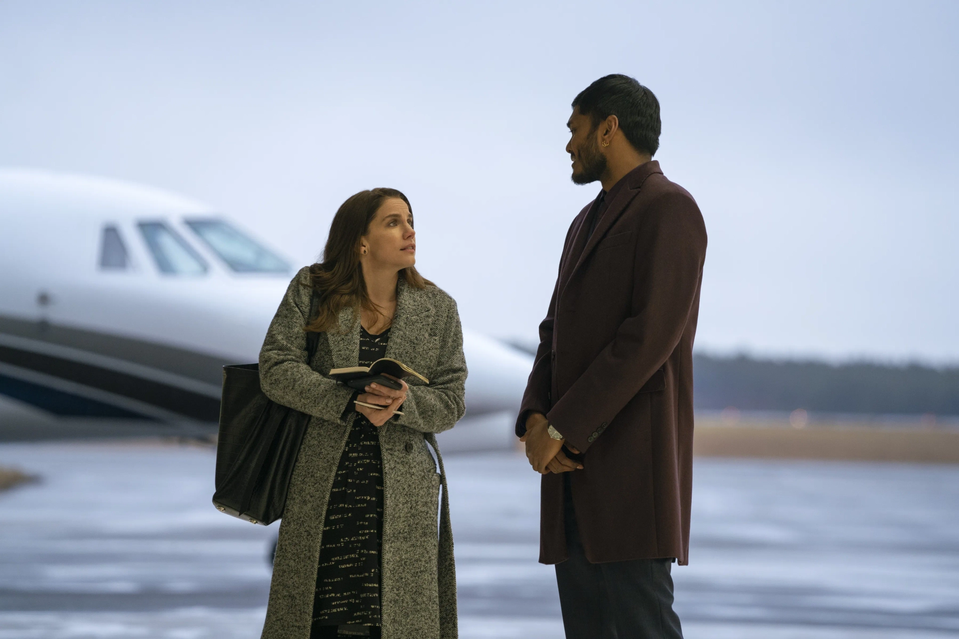 Anna Chlumsky and Usama Siddiquee in Inventing Anna: A Wolf in Chic Clothing (2022)