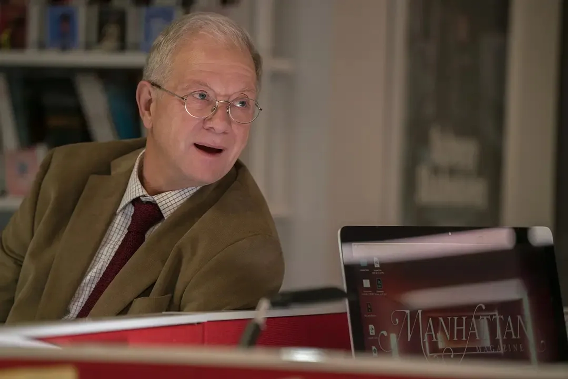 Jeff Perry in Inventing Anna (2022)