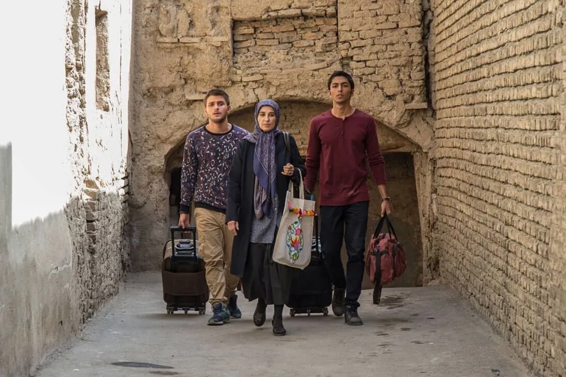 Keisan Dibaj, Maedeh Tahmasebi, and Dara Hayayee in From Destiny (2019)