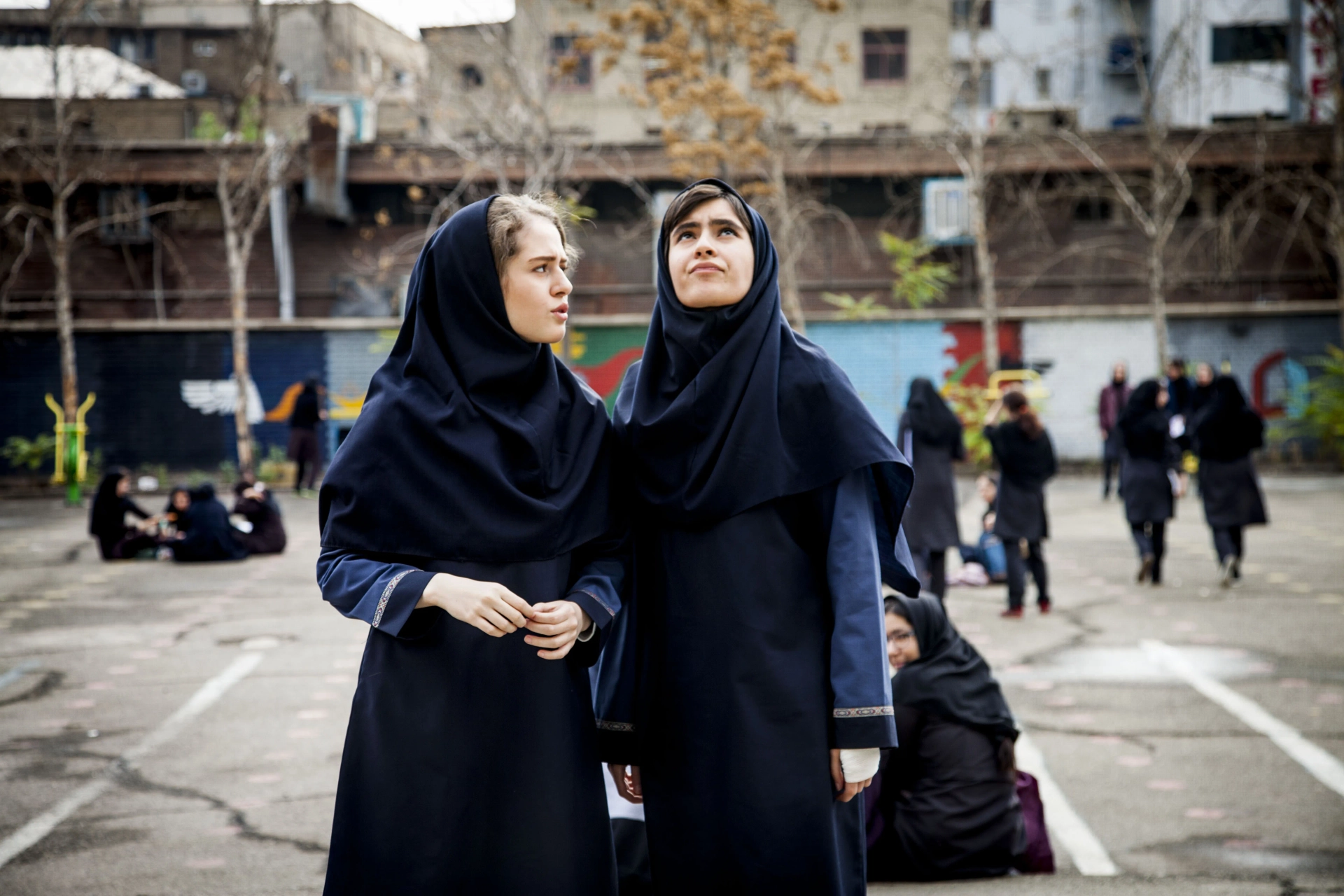 فیلم آوا (Ava 2017)