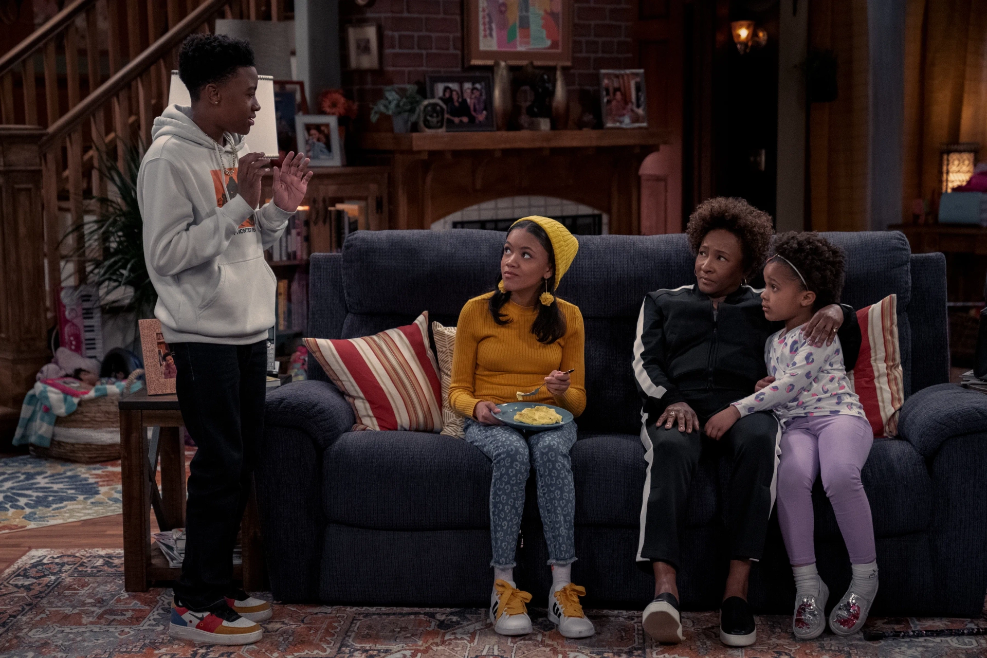 Wanda Sykes, Journey Christine, Diamond Lyons, and Khali Spraggins in The Upshaws (2021)