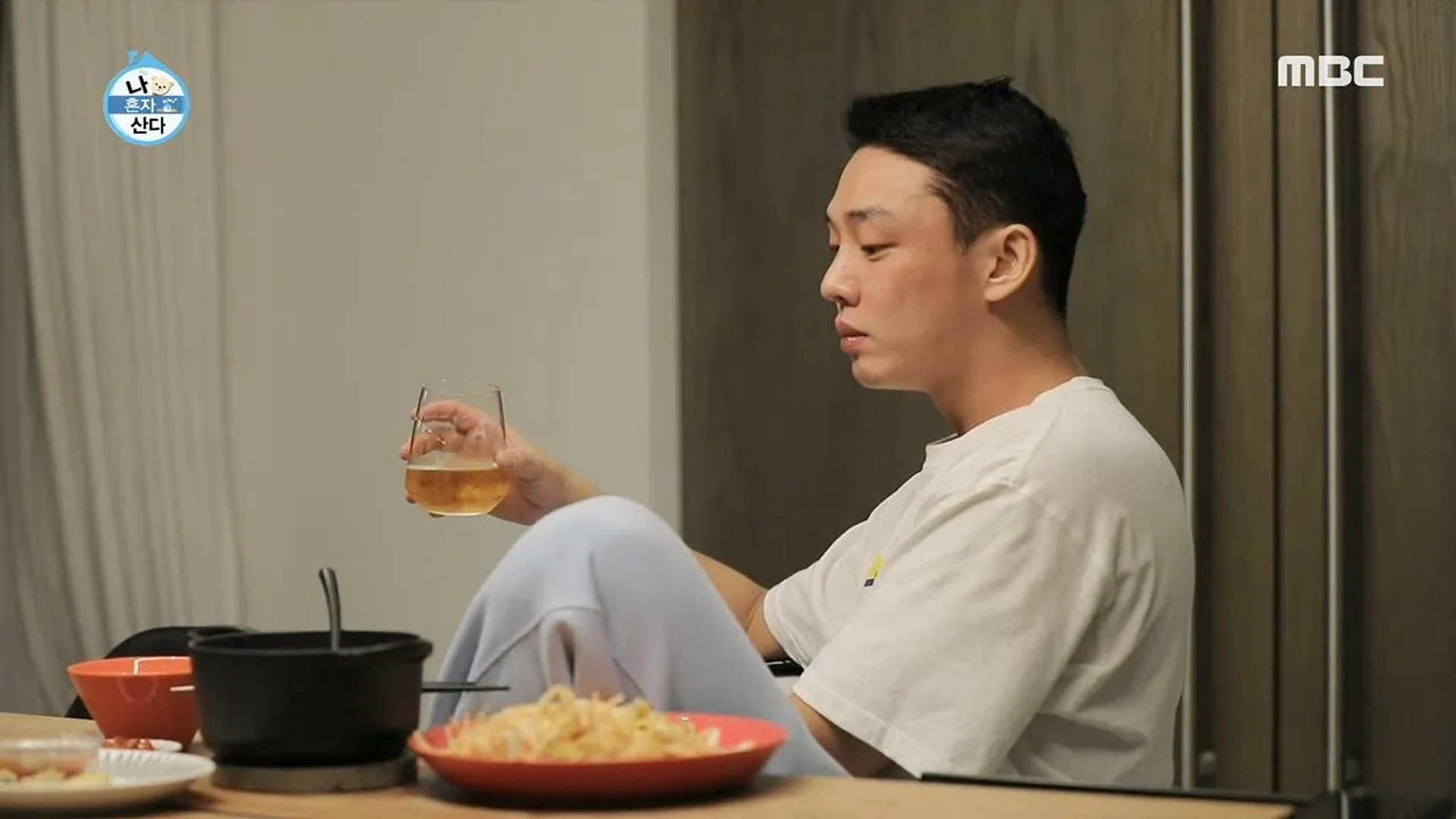 Yoo Ah-in in I Live Alone: Yoo Ah-in Like We've Never Seen Him Before Pt. 2 (2020)