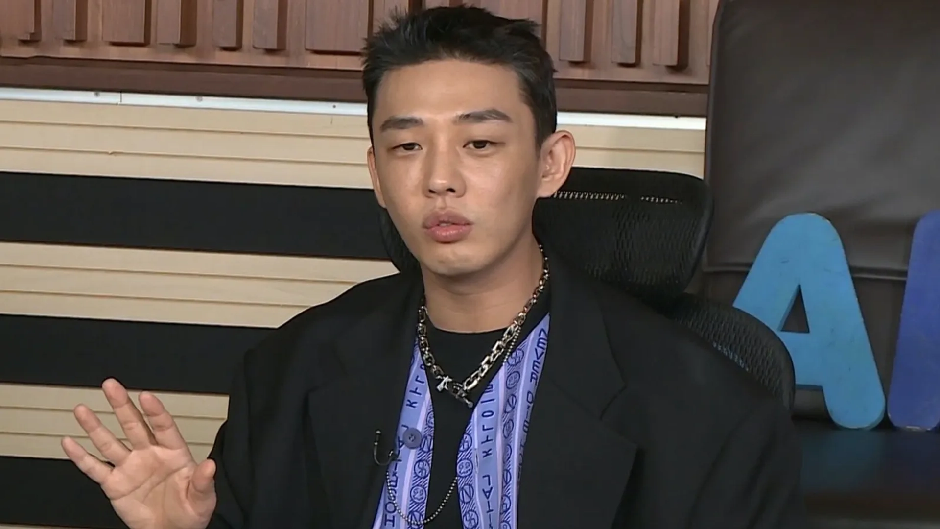 Yoo Ah-in in I Live Alone: Give & Take (kian84) / Yoo Ah-in Like We've Never Seen Him Before Pt. 1 (2020)