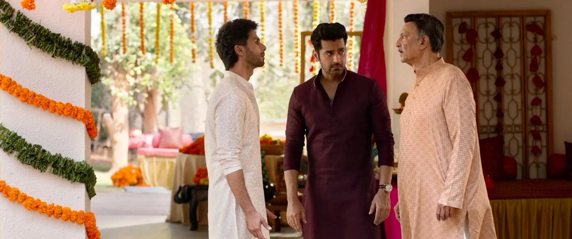 Suresh Oberoi, Shahid Kapoor, and Arjan Bajwa in Kabir Singh (2019)