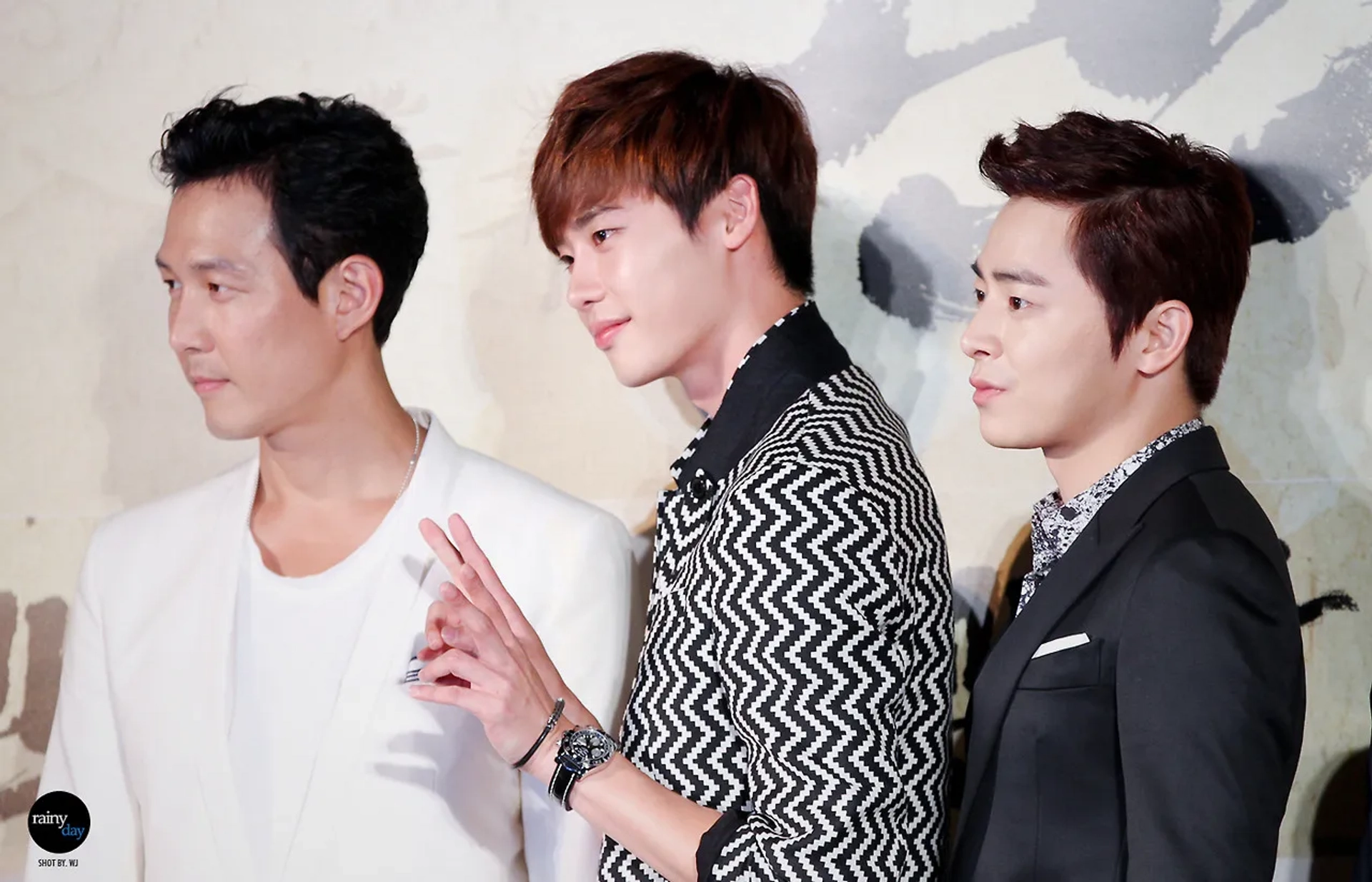 Lee Jung-jae, Lee Jong-suk, and Jo Jung-Suk at an event for The Face Reader (2013)