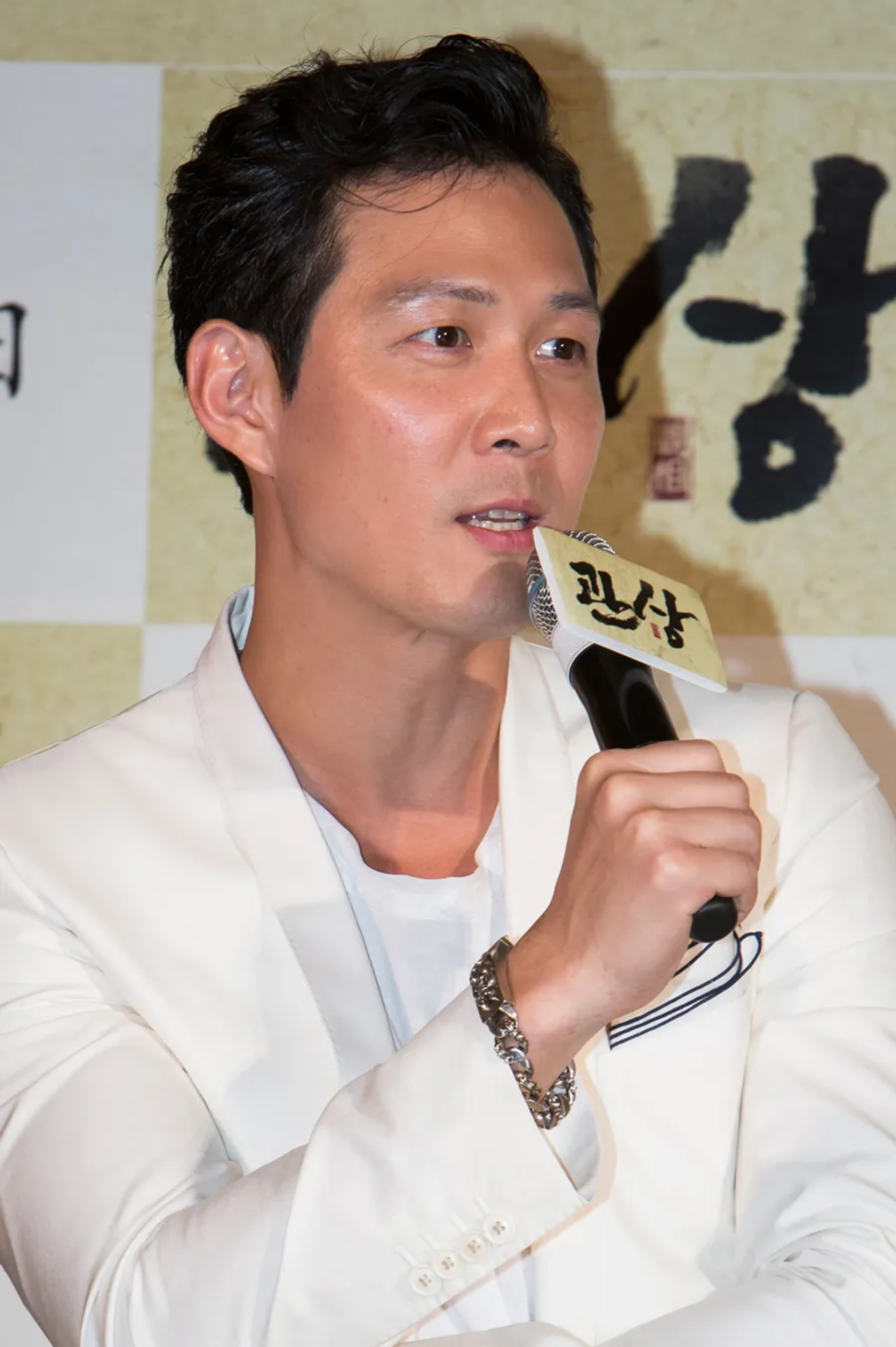 Lee Jung-jae at an event for The Face Reader (2013)