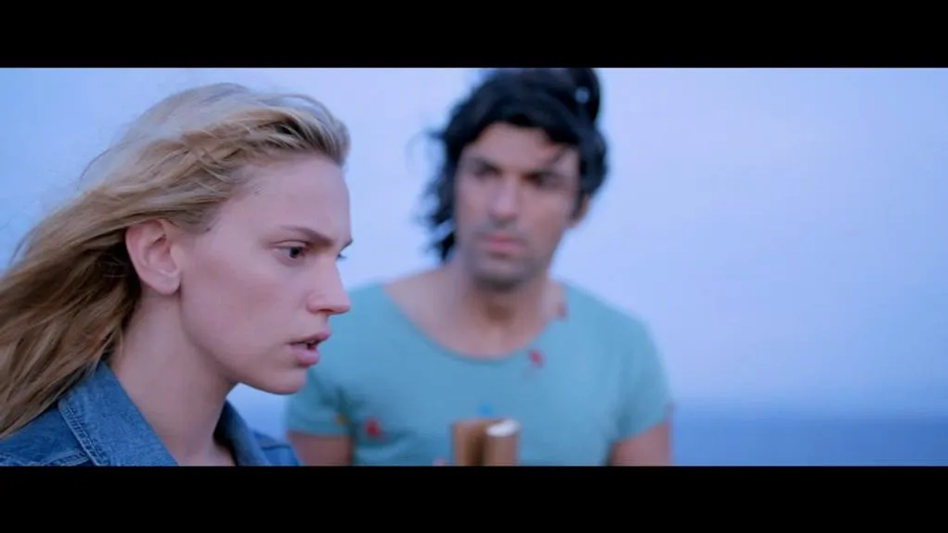 Engin Akyürek and Farah Zeynep Abdullah in A Small September Affair (2014)