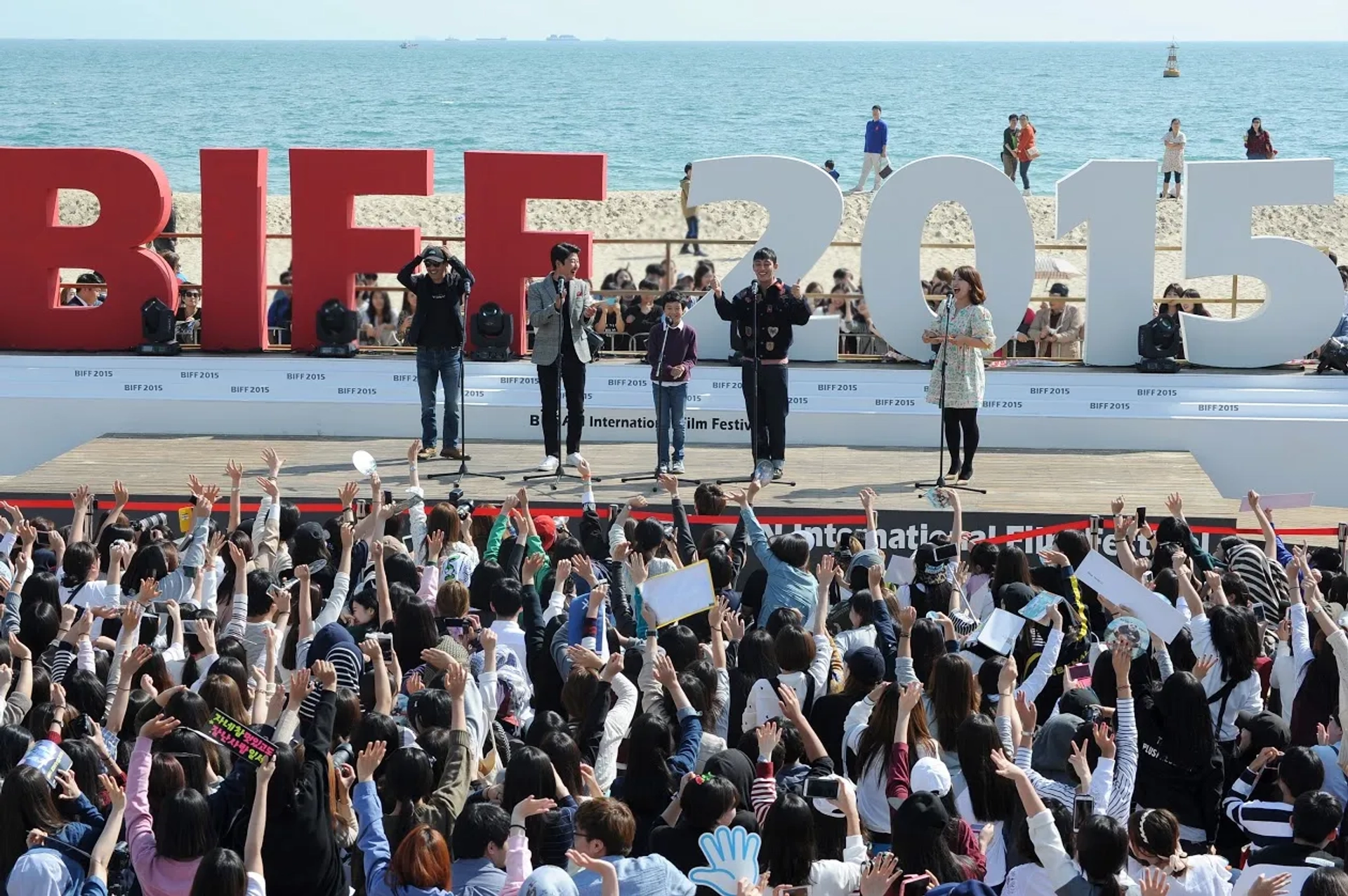 Song Kang-ho, Joon-ik Lee, Yoo Ah-in, and Lee Hyo-Je at an event for The Throne (2015)