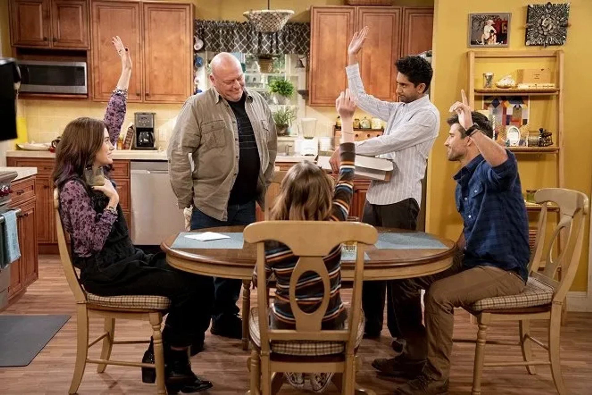 Dean Norris, Adhir Kalyan, Parker Young, Elizabeth Alderfer, and Farrah Mackenzie in United States of Al (2021)