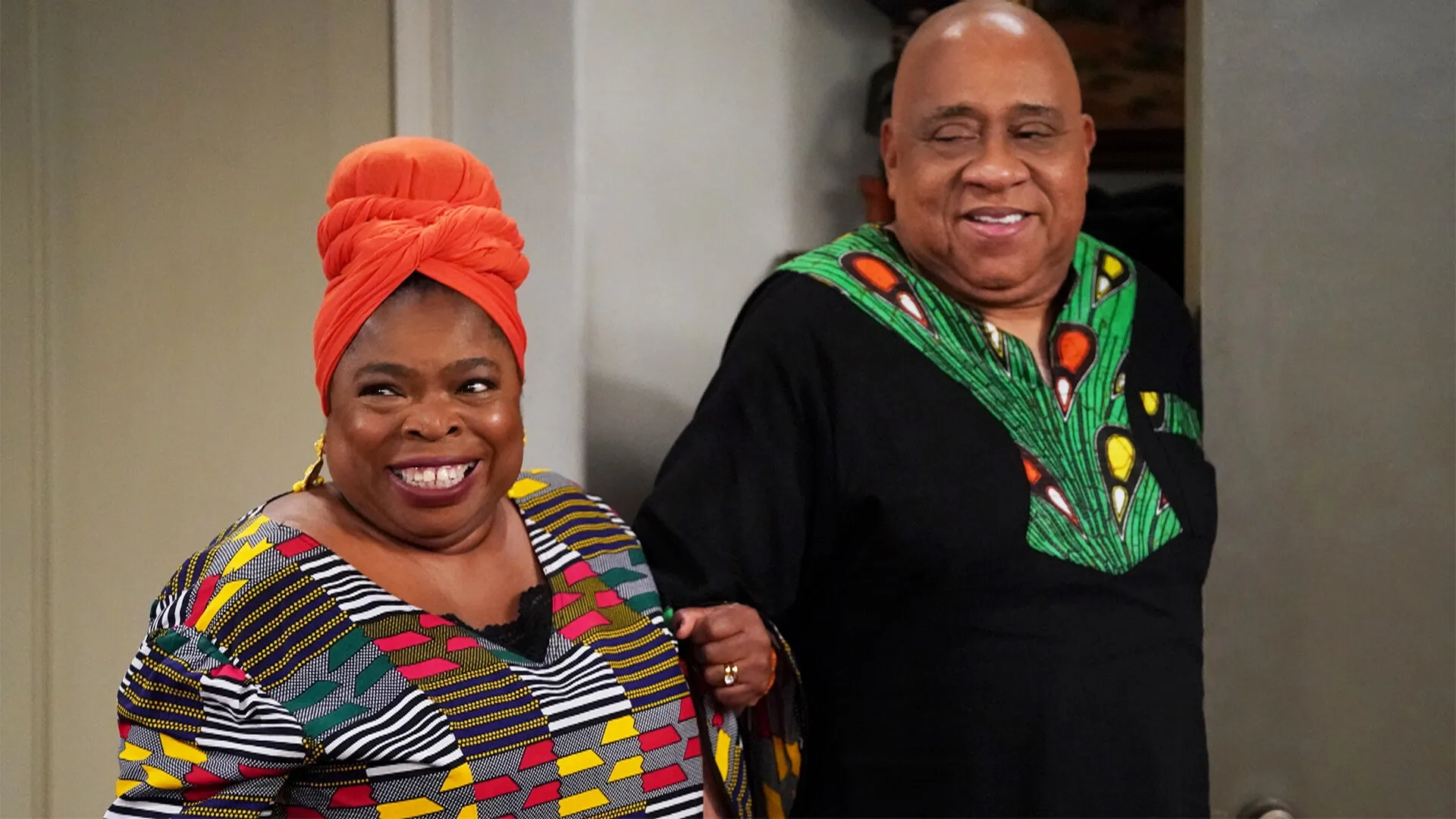 Barry Shabaka Henley and Shola Adewusi in Bob Hearts Abishola (2019)