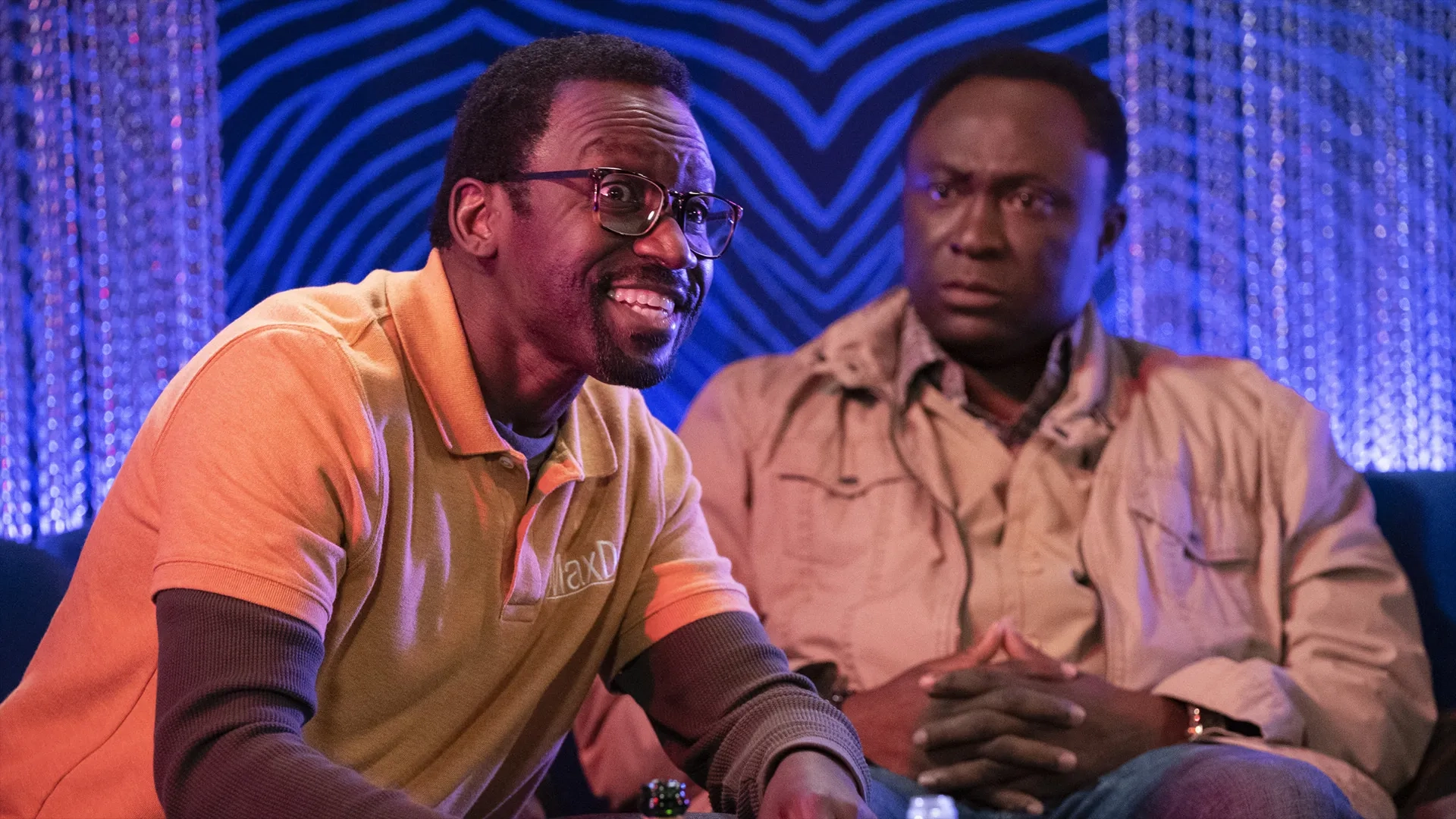 Anthony Okungbowa and Bayo Akinfemi in Bob Hearts Abishola (2019)