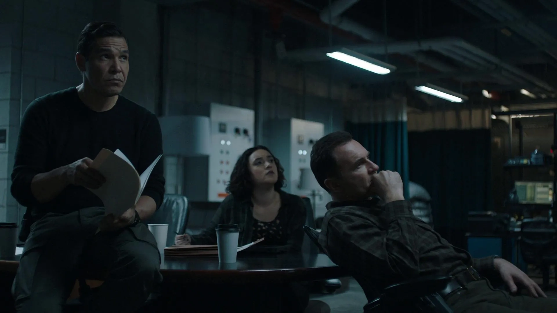 Nathaniel Arcand, Julian McMahon, and Keisha Castle-Hughes in FBI: Most Wanted: Hairtrigger (2020)