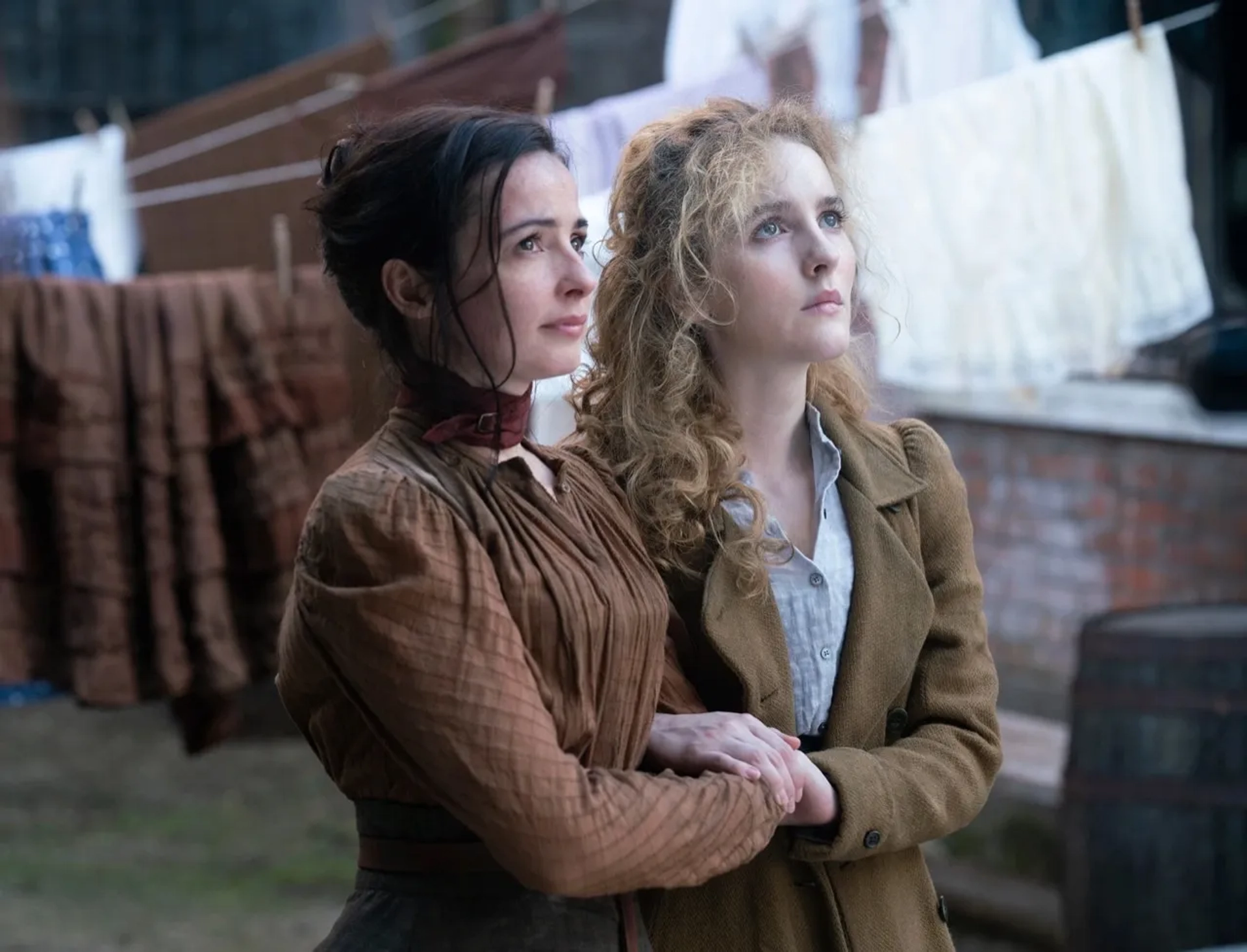 Laura Donnelly and Ann Skelly in The Nevers: True (2021)