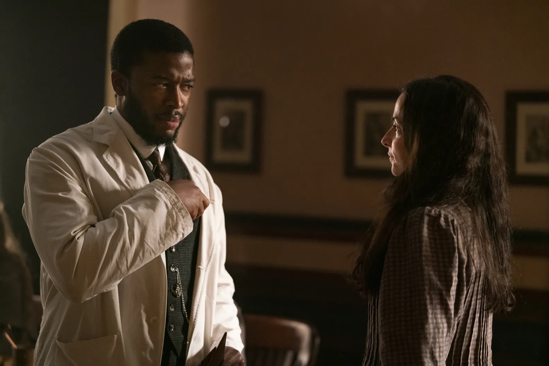 Laura Donnelly and Zackary Momoh in The Nevers: True (2021)