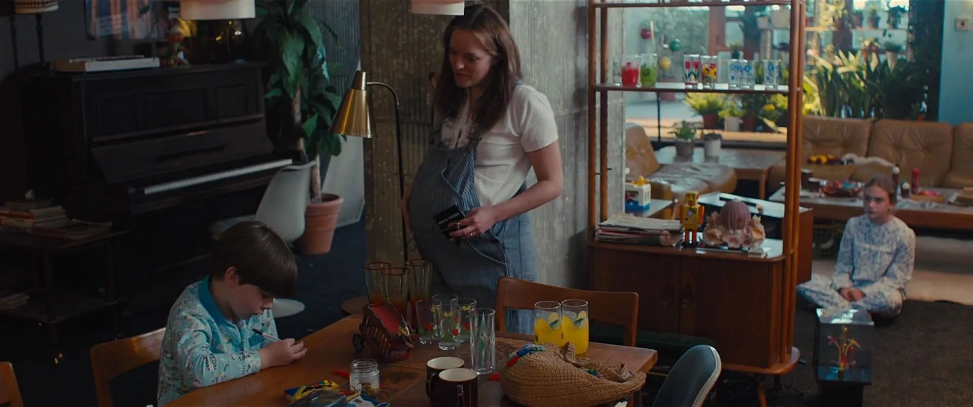 Elisabeth Moss and Emilia Jones in High-Rise (2015)