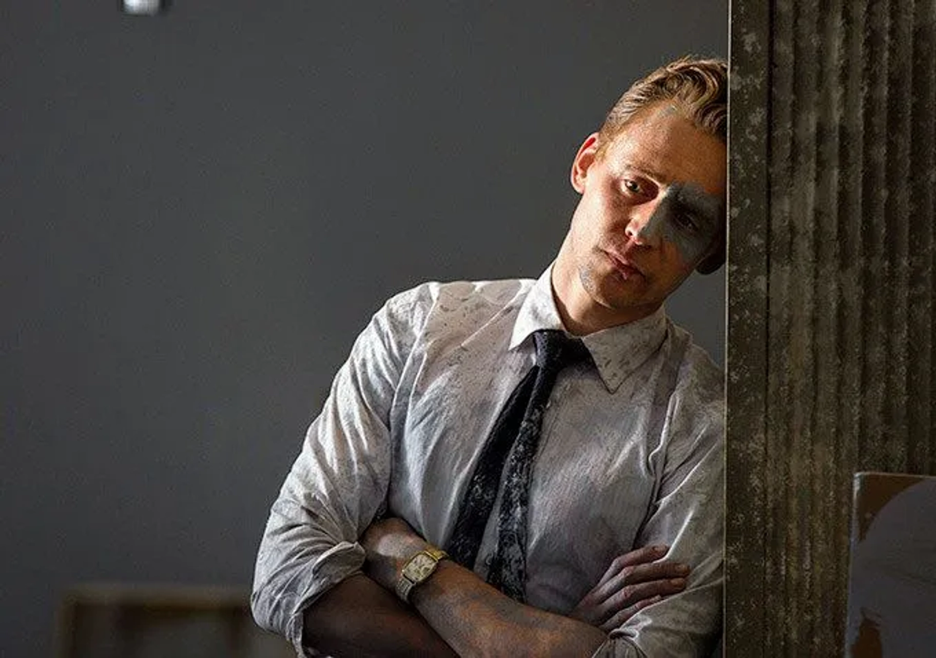 Tom Hiddleston in High-Rise (2015)