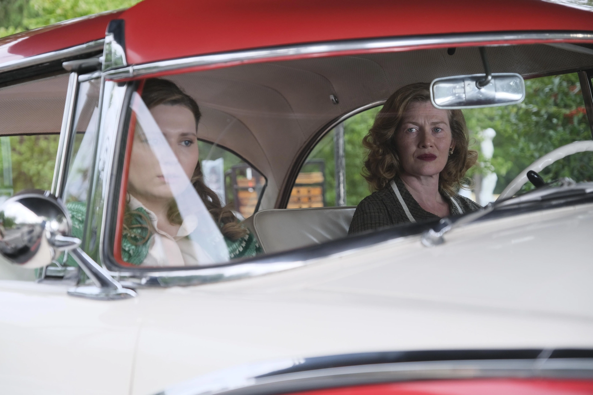 Mireille Enos and Abigail Breslin in Miranda's Victim (2023)