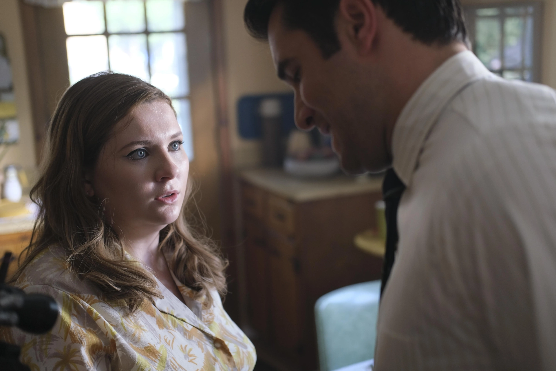 Abigail Breslin and Josh Bowman in Miranda's Victim (2023)